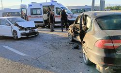 Malatya'da iki otomobilin çarpışması sonucu 6 kişi yaralandı