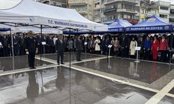 Marmaris'te 29 Ekim Cumhuriyet Bayramı Çelenk Sunma Töreni sağanak altında yapıldı