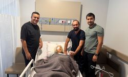 Marmaris'te 93 yaşındaki hastaya katarakt ameliyatı yapıldı