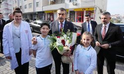 Milli Eğitim Bakanı Tekin, Güngören Güneşlitepe İlkokulu'nu ziyaret etti: