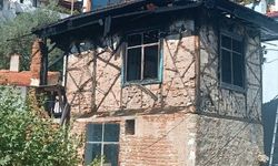 Muğla'da 2 katlı ev yandı