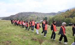 Muş'ta TEMA gönüllülerinden erozyonla mücadeleye dikkati çekmek için doğa yürüyüşü