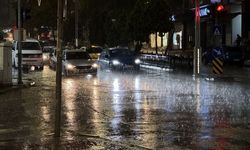Samsun'da gök gürültülü sağanak etkili oldu