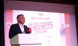 Yeni Parti Genel Başkanı Özel, partisinin Manisa il kongresinde konuştu: