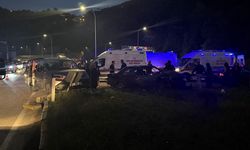 Zonguldak'ta otomobil ile hafif ticari aracın çarpıştığı kazada 6 kişi yaralandı