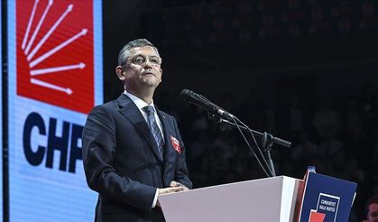 CHP Genel Başkanı Özel, Süper Lig şampiyonu Galatasaray'ı kutladı