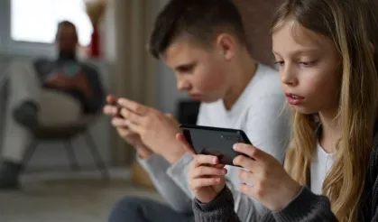 Bir Çocuk Kaç Yaşında Akıllı Telefon Sahibi Olabilir?