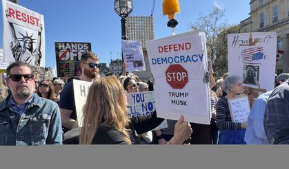 Trump'ın politikaları Londra'da protesto edildi