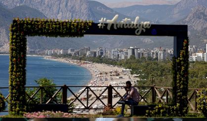 Antalya'da turizmciler sektörün geleceğini konuştu
