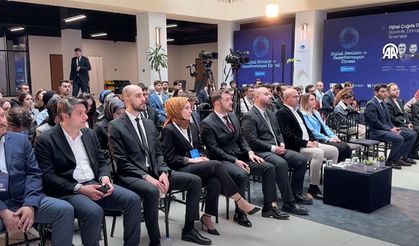 "Dijital Dönüşüm ve Dezenformasyon Zirvesi" İstanbul'da yapıldı