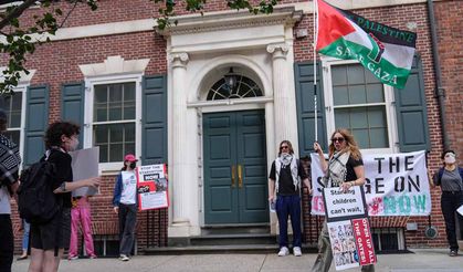 Gazze'deki açlığın sona erdirilmesi talebiyle BM Genel Sekreteri'nin konutu önünde protesto düzenlendi