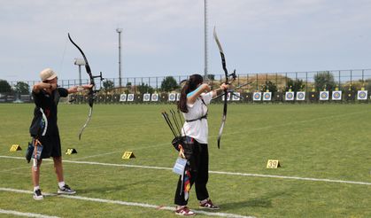 Okçuluk Türkiye Kupası'nın 3. ayağı Samsun'da sürüyor