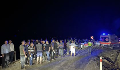 Adana'da uçuruma yuvarlanan otomobilde ölen 5 kişinin cenazesi morga kaldırıldı