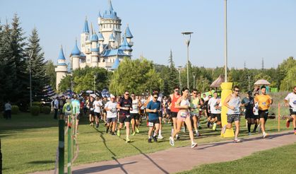ETi Lifalif 6. Uluslararası Eskişehir Yarı Maratonu ve Spor Festivali başladı