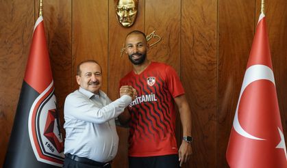 Gaziantep FK, Nazım Sangare'yi renklerine bağladı