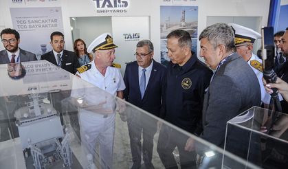 İçişleri Bakanı Yerlikaya, TEKNOFEST Mavi Vatan'ı ziyaret etti: