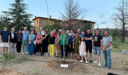 Konya'da ÇEKÜL Kurucu Başkanı Prof. Dr. Metin Sözen adına fidan dikildi