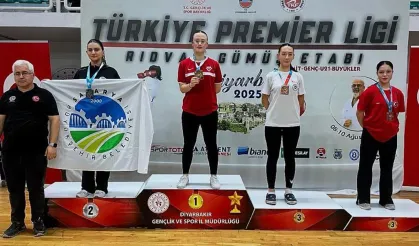 Sakaryalı sporcular Diyarbakır kürsüsünde