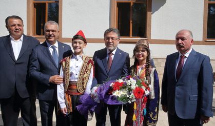 Tarım ve Orman Bakanı Yumaklı, Çorum'da ziyaretlerde bulundu
