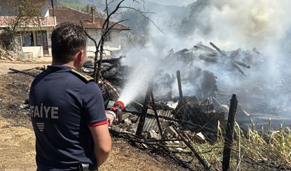 Karabük'te evde çıkıp ormana sıçrayan yangın kontrol altına alındı