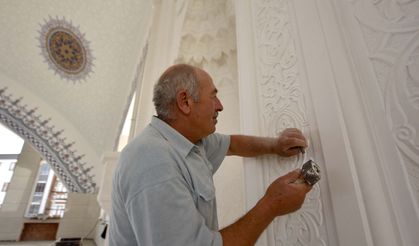 Trabzonlu taş ustası Türkiye'de 'yılın ahisi' seçildi