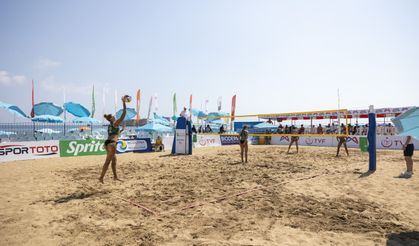 Voleybolda Bioderma Pro Beach Tour Mersin etabında ilk gün maçları oynandı