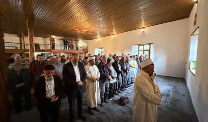 Isparta'da Akkoca Camisi 60 yıl sonra yeniden ibadete açıldı
