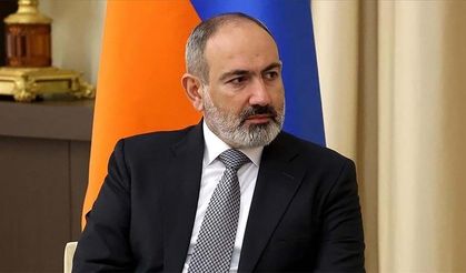 Ermenistan Başbakanı Paşinyan, Erivan'da Türk bayrağının yakılmasını kınadı