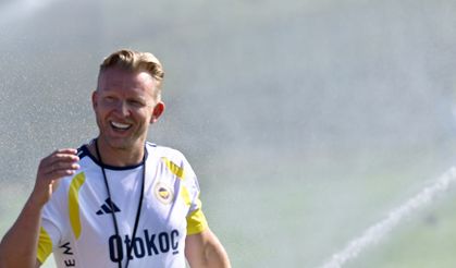 Fenerbahçe, çalışmalarını taraftara açık idmanla sürdürdü