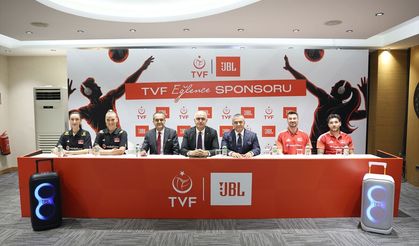 Voleybol Milli Takımlarına JBL Türkiye'den sponsorluk desteği