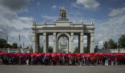 Moskova'da Rusya Ulusal Bayrak Günü öncesi gençlik etkinliği düzenlendi