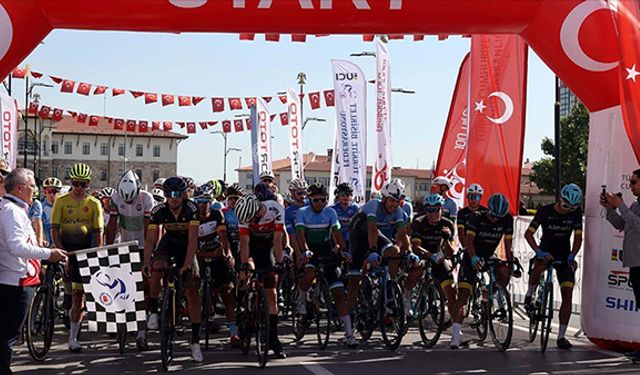 100. Yıl Cumhuriyet Bisiklet Turu Sivas''ta başladı