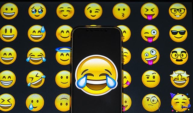 Dünyada en fazla "sevinç gözyaşlarıyla gülen yüz" emojisi kullanılıyor
