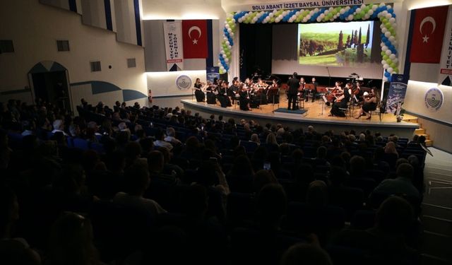 Bolu Müzik Öğretmenleri Orkestrası, BAİBÜ'de sahne aldı
