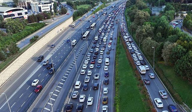 İstanbul trafiğinde "ara tatil" yoğunluğu