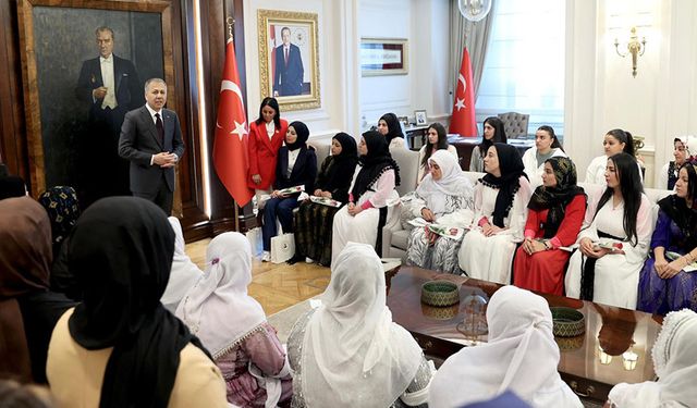 İçişleri Bakanı Yerlikaya, Şırnak'tan gelen şehit ve gazi ailelerini ağırladı