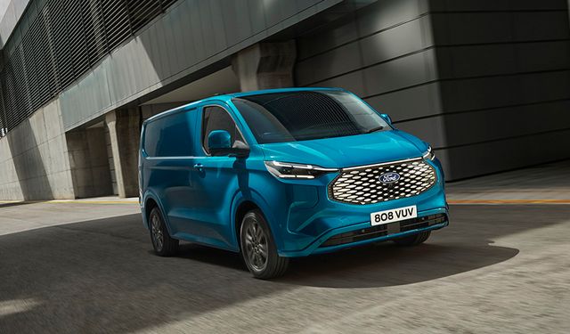 Ford Otosan’ın Yeniköy Fabrikası’nda Ürettiği E-Transit Custom, Avrupa Yollarına Çıktı