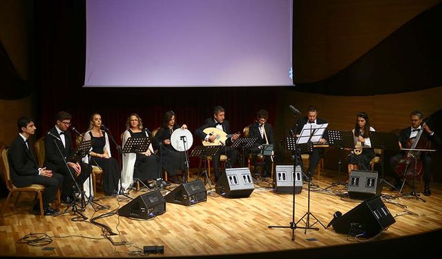 Musiki Eğitim Vakfı Bakü'de "Ah Bu Gönül Şarkıları" konseri verdi