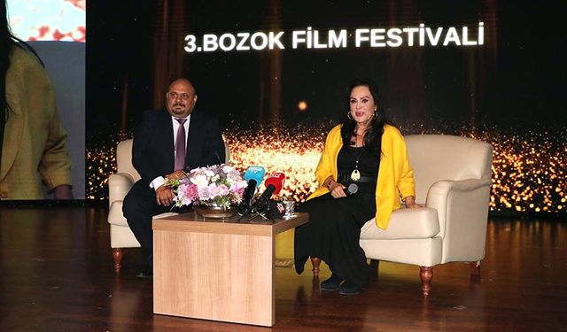 Türkan Şoray, Yozgat 3. Bozok Film Festivali'nde sevenleriyle buluştu