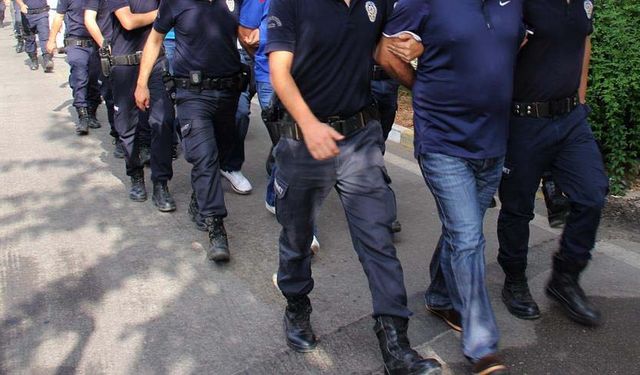 FETÖ'nün öğrenci yapılanmasına yönelik operasyonda 11 zanlı yakalandı