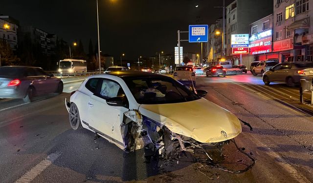 Kocaeli'de meydana gelen trafik kazasında 2 kişi yaralandı