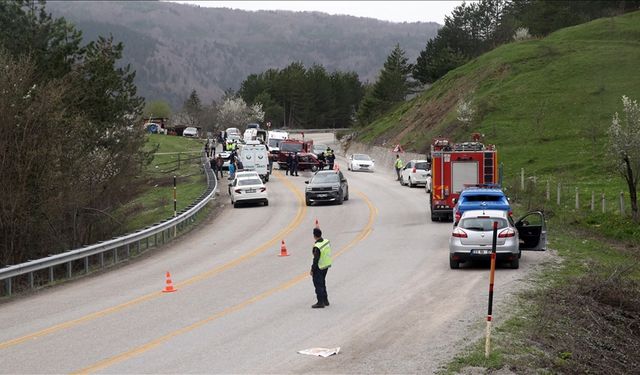 Bayram tatilinde meydana gelen trafik kazalarında 5 günde 47 kişi hayatını kaybetti