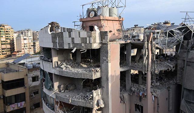 İsrail'in, Beyrut'un güneyine düzenlediği hava saldırısında 3 kişi öldü