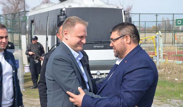 Bulanıklı Yazar Hekimoğlu Süleyman Özcan 'Baba ocağında' bayramı geçirdi