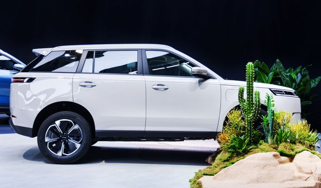 JAECOO’dan Elektrikli SUV Atağı: JAECOO 5 BEV Şangay Fuarı’nda Sahneye Çıktı