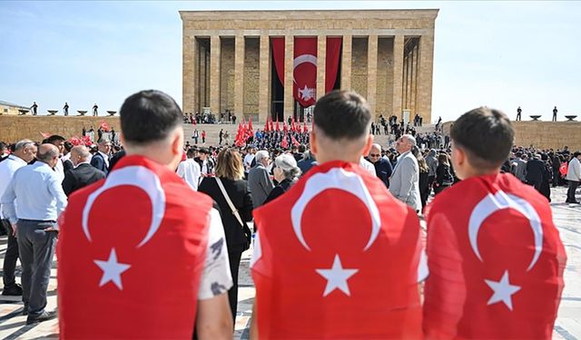 19 Mayıs ve Gençlik Haftası tüm Türkiye'de coşkuyla kutlanıyor