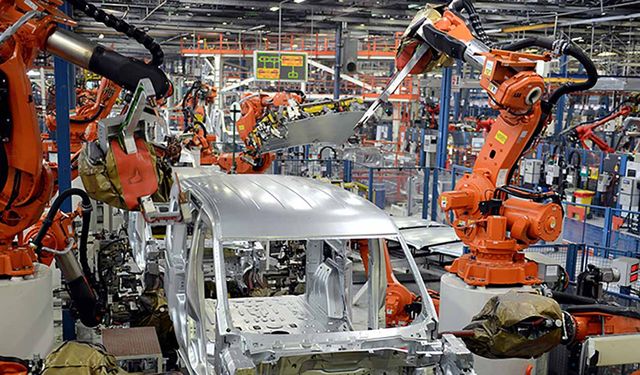Otomotiv üretimi azaldı ihracat ise sabit kaldı