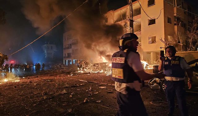 İran’ın İsrail’e fırlattığı balistik füzelerden bazıları Hayfa kentine isabet etti
