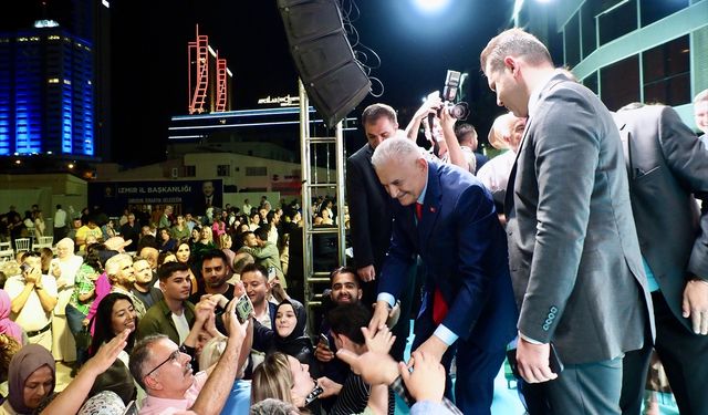Türk Devletleri Teşkilatı Aksakallar Konseyi Başkanı Yıldırım, İzmir'de konuştu