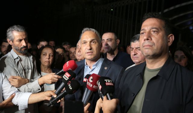 CHP'li Başarır ve Özçağdaş'tan tutuklanan Antalya Büyükşehir Belediye Başkanı Böcek'e destek